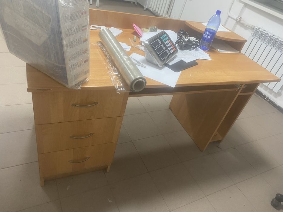 Срочно продается стол