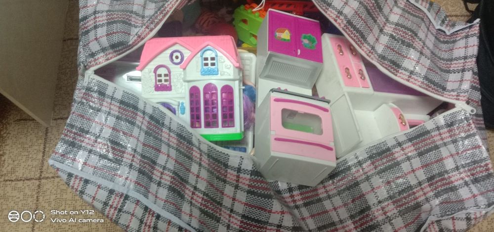 Продается игрушки б/у