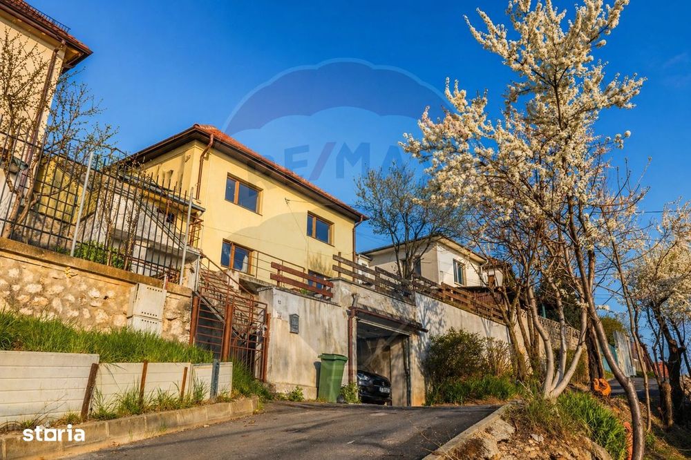 Casă cu vedere panoramică Brașov | Două unități independente | P+E |