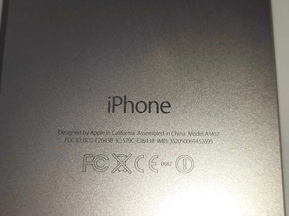 Apple iPhone 5S в отличном состоянии!