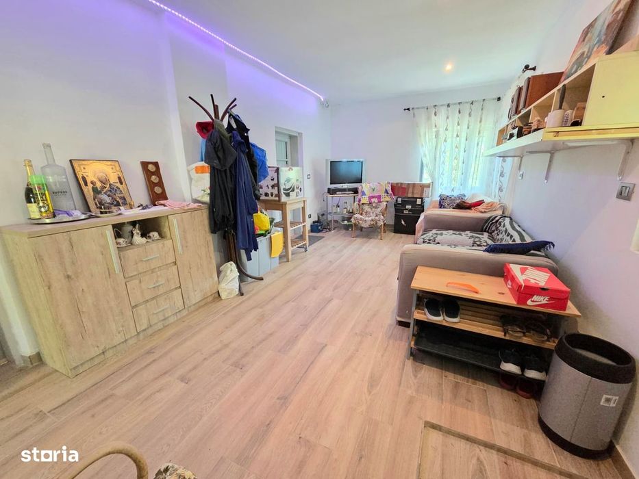 COMISION 0, casa 120 mp, 1330 mp teren, 3 camere, Razvad