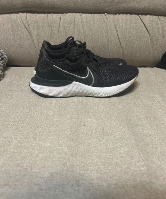 Nike runner marime 42.5