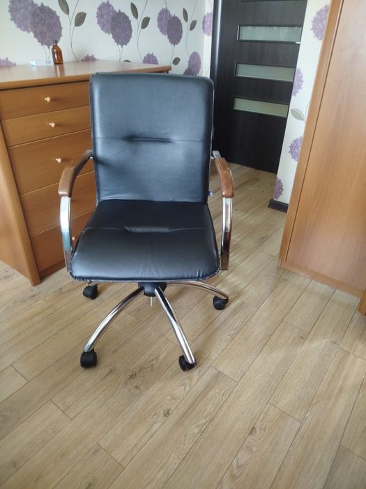 Продам офисный стул