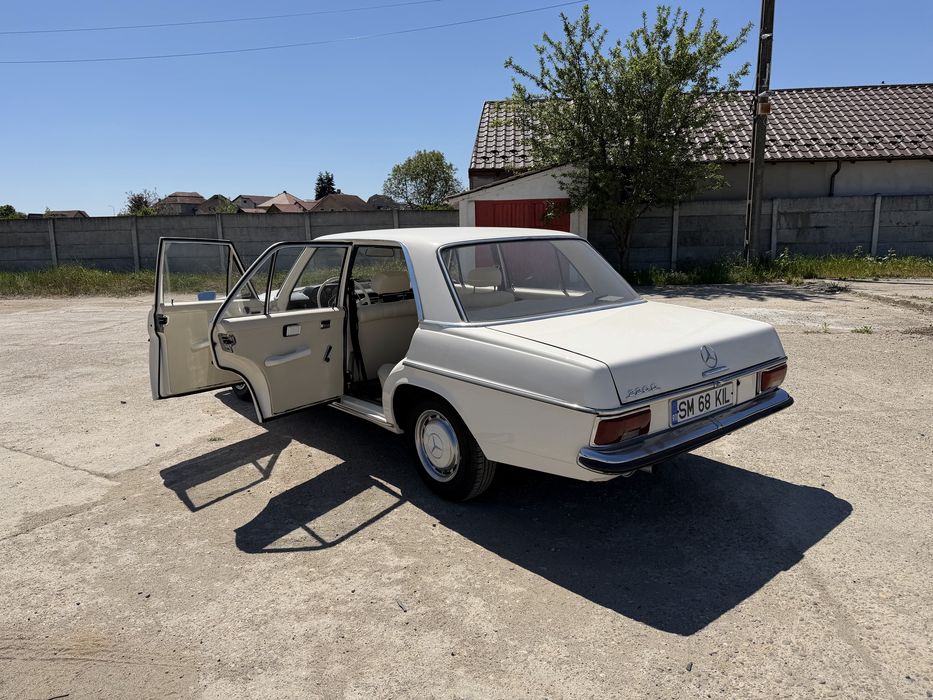 Mercedes Benz 200D W115 Bot de Cal - 1968  -