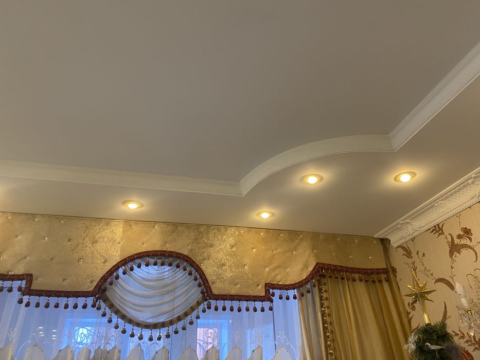 Продам светильники, софиты, подсветку.