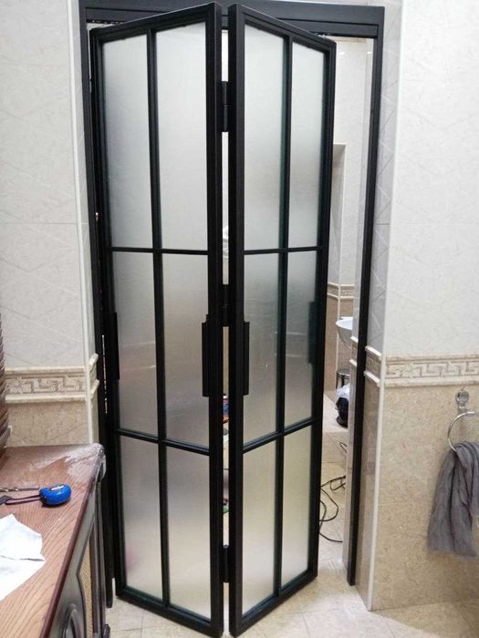 Стеклянные loft перегородки и двери