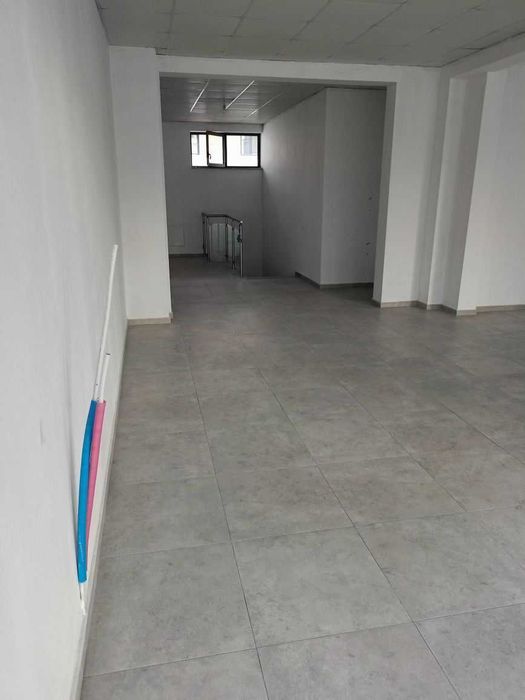 Дава се под наем Магазин в Пловдив, Христо Смирненски - 120 кв.м за 765 € - Снимка #2