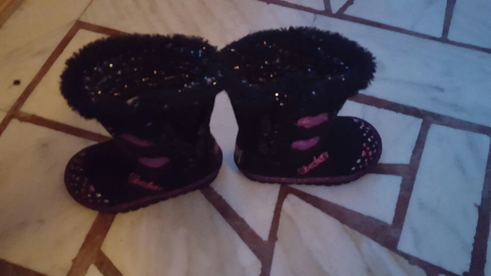 Cizme gen UGG by Skechers cu luminite