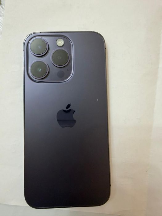 Продам айфон 14 про