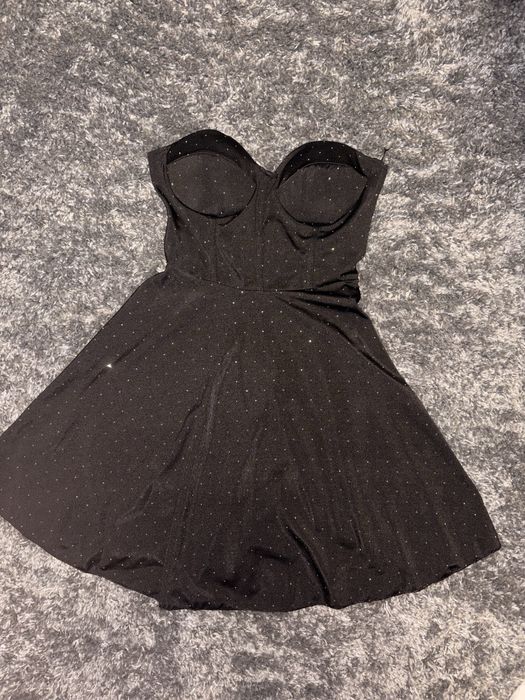 Бляскава рокля с подплънки