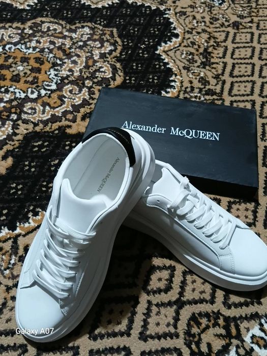 Alexander McQUENN кроссовкa