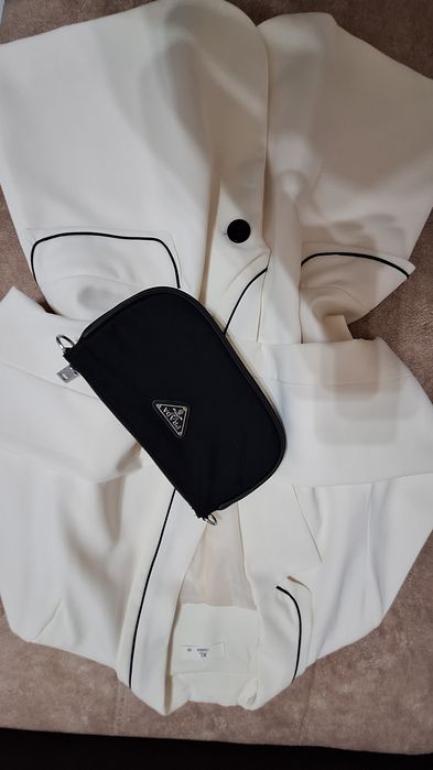 Пиджак стильный светлый