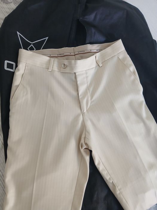 Costum (sacou si pantaloni)- 46