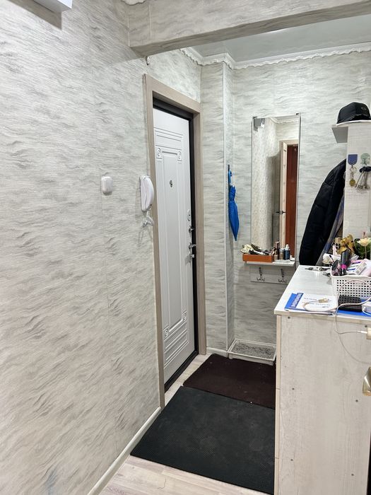 Продам 2 х ком квартиру