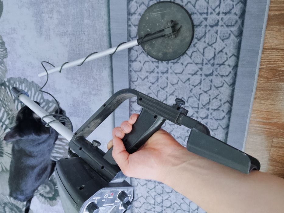 Продам металлоискатель