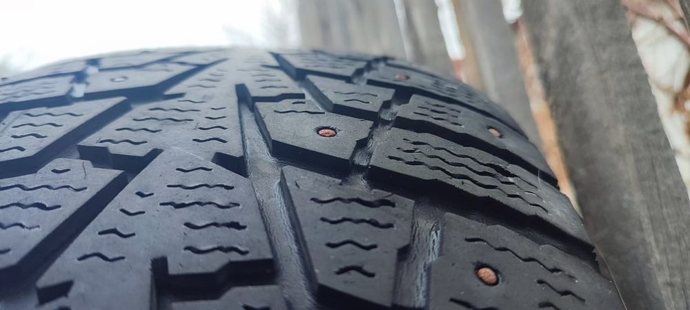 Продам Резины комплект