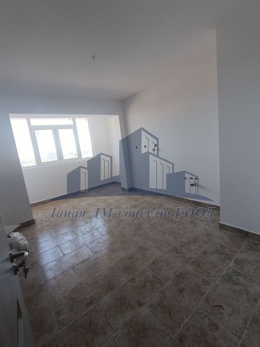 Продава се Тристаен апартамент в Шумен, Център - 70 кв.м за 1727 €/кв.м - Снимка #7