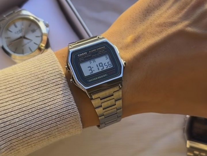 Часы от Casio . Новые.