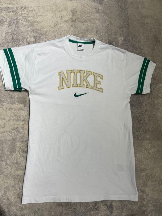 Tricou retro Nike cu imprimeu Mărimea M