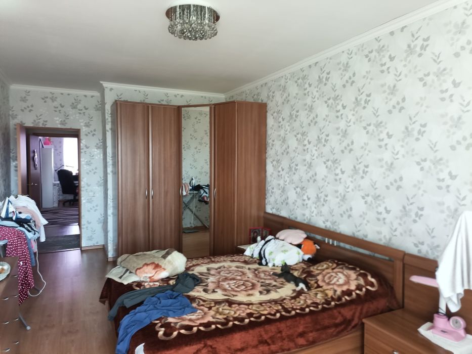 Продам спальный гарнитур