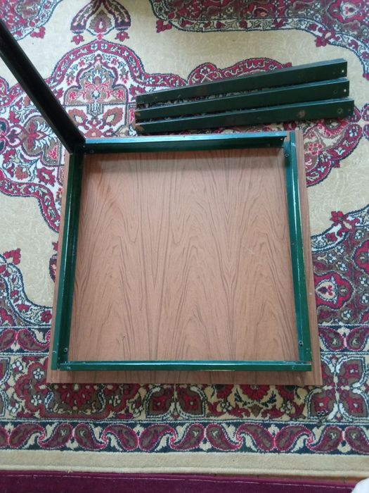 Продаётся---стол