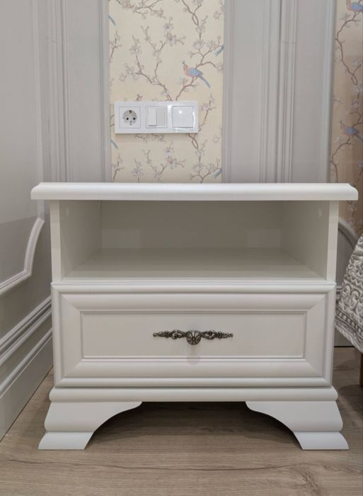 мебель: тумба, стенка, стелаж