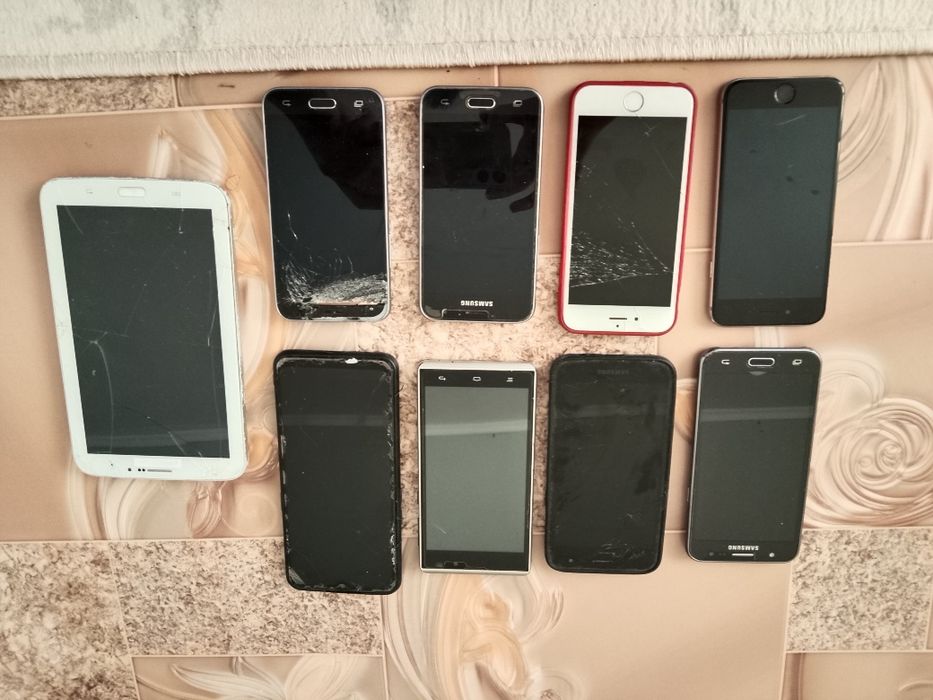 Разные телефоны, запчасти