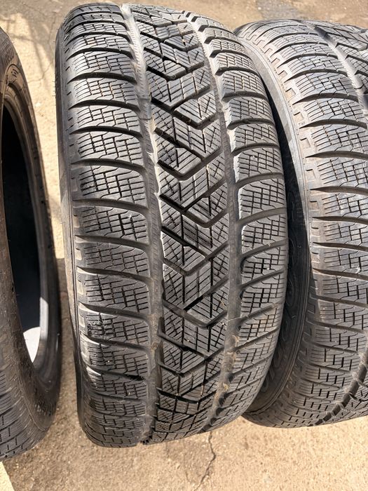 PIRELLI 235.55.18R