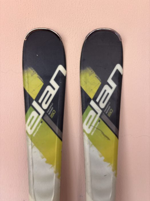 Продам лыжи горные