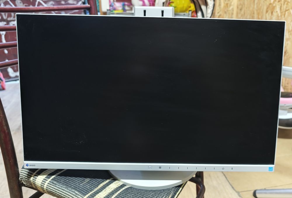 LCD монитор EIZO FlexScan EV2450.