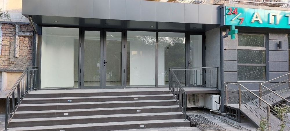 Сдаётся в аренду коммерческое помещение в центре города!