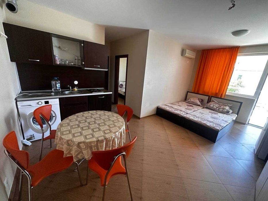 Дава се под наем Двустаен апартамент в Свети Влас - 65 кв.м за 7.65 € - Снимка #3