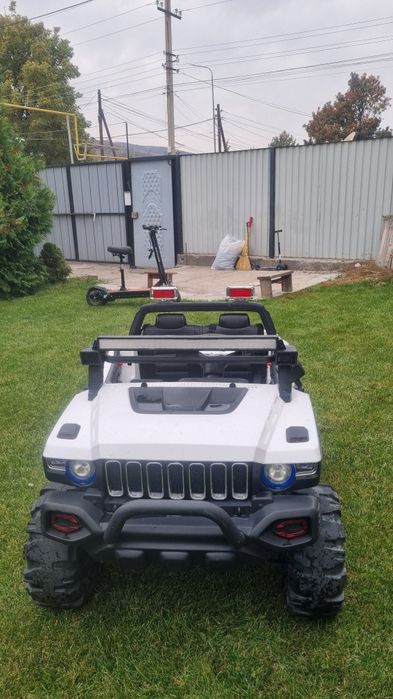 Детский электромобиль