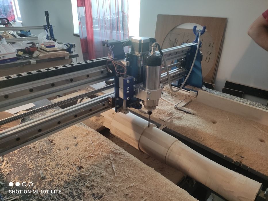 Picioare, coloane , elemente decorative lemn executate pe CNC