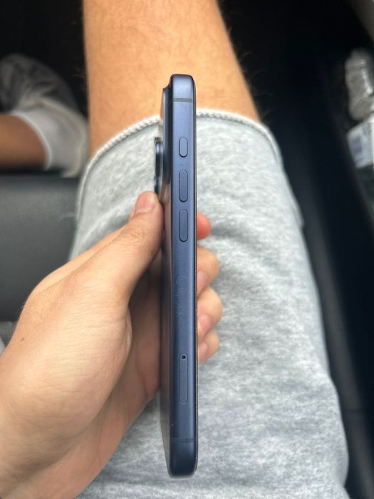 Продавам iPhone 17 pro