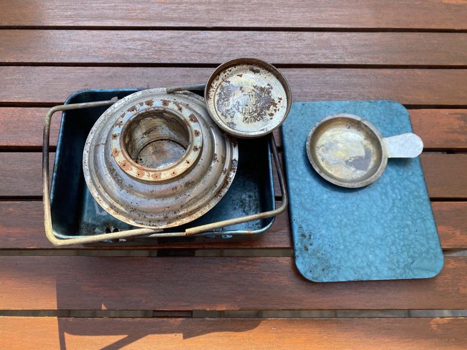 Lampa veche de incalzit cu alcool