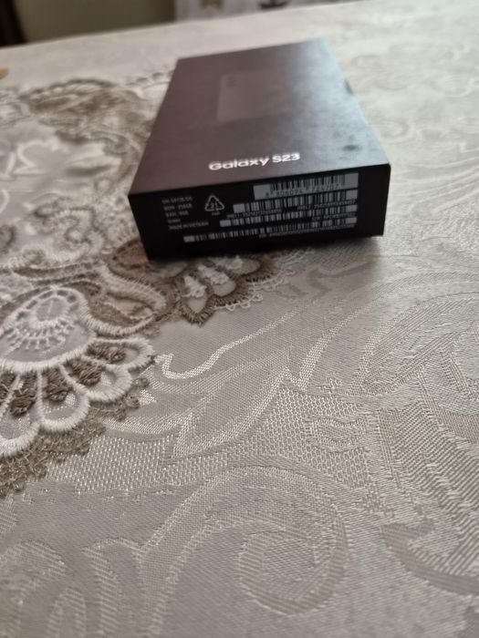 Samsung S23 256gb.