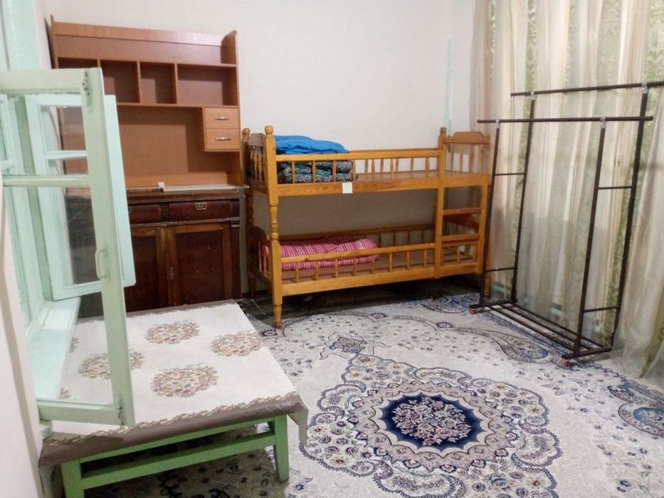 Arenda Yakkasaroy rakat hovli ijaraga 

3/1/1

Площадь: 300 м² 66

Цен