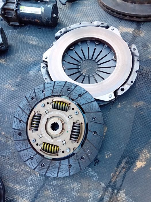 Продавам съединител от Опел 1.4 16в.90кс