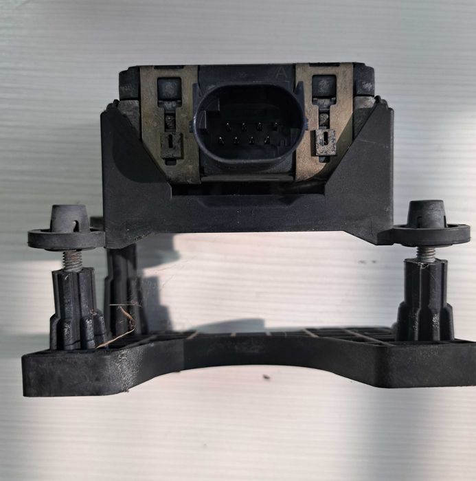 Distronic cu suport  cod 3Q0907561C VW Passat B8