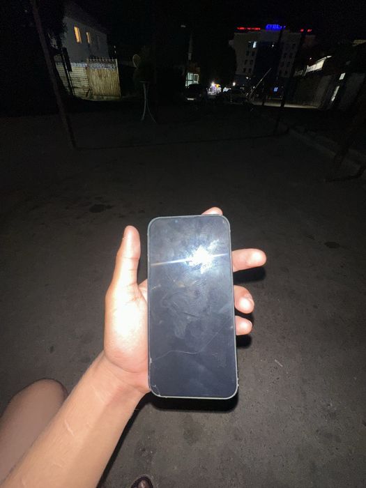 продается Apple Iphone 13