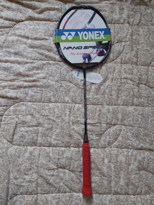 Ракетка для бадминтона