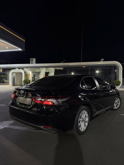 Toyota camry 2022 yil Dubai versa