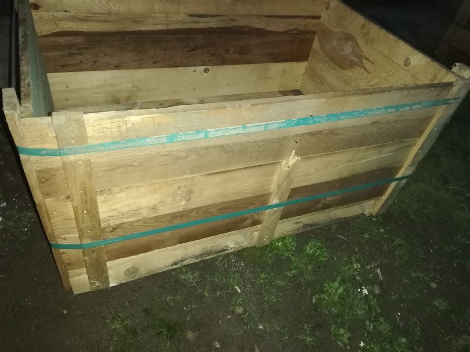 Vând lăzi de lemn pt depozitare diverse