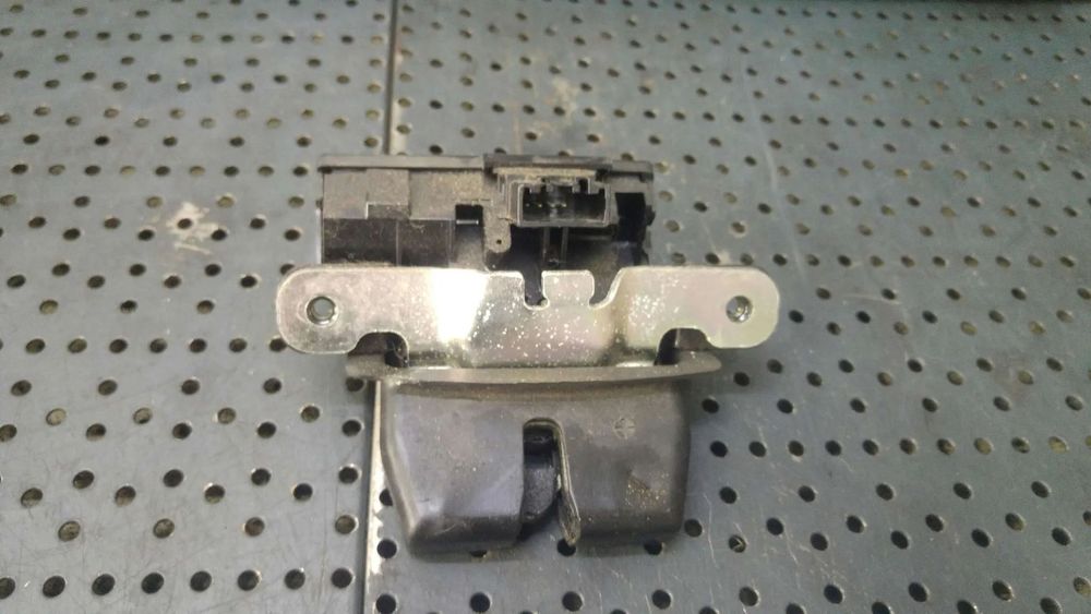 Broasca haion ford fiesta 6 cb1 ccn 8a61a442a66bd