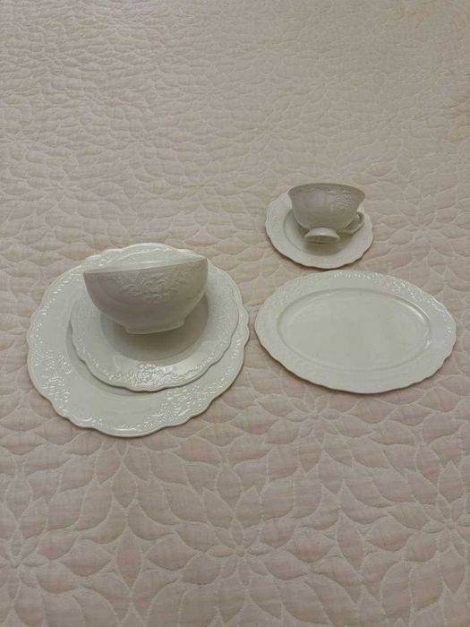 Продается фарфоровая посуда