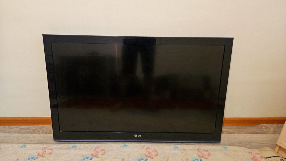 Продается Телевизор LG