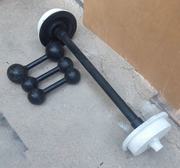 Продам штангу и гантели