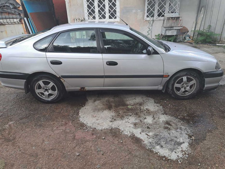 Toyota Avensis 1.8, 1ZZ-FE двигател, 2001 година