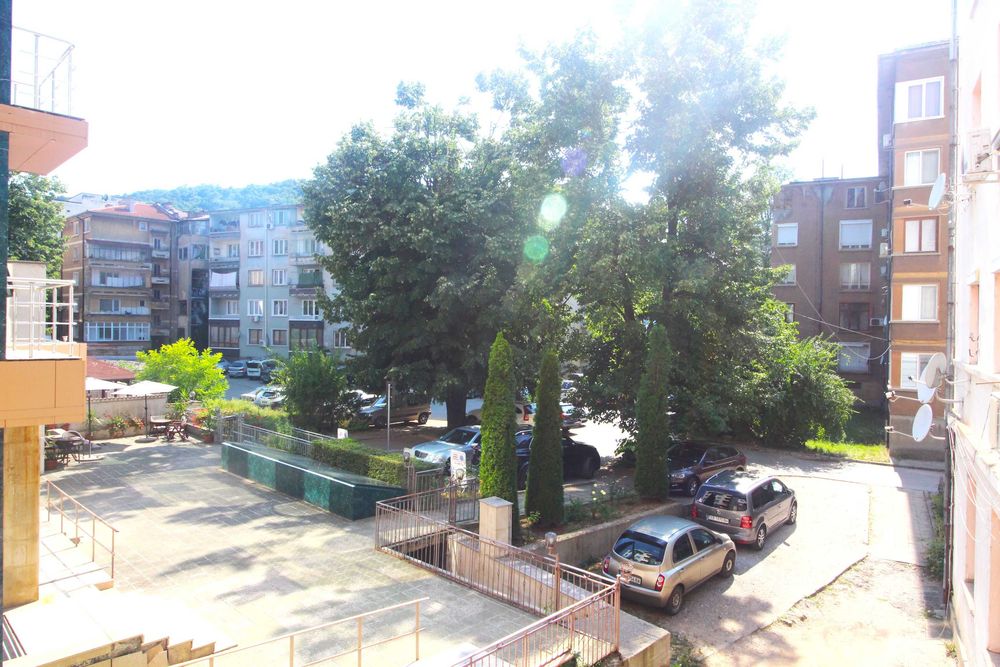 Продава се Двустаен апартамент в Габрово, Център - 74 кв.м за 862 €/кв.м - Снимка #2